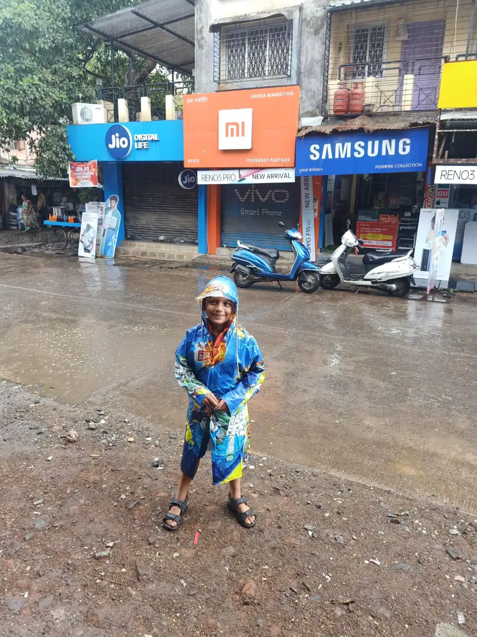 पालघर झाले ओलेचिंब