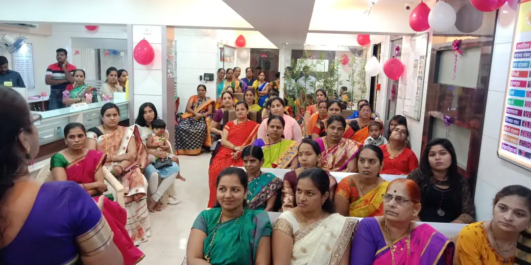 शिवकृपा सहकारी पतपेढीने केला महिलांचा सन्मान