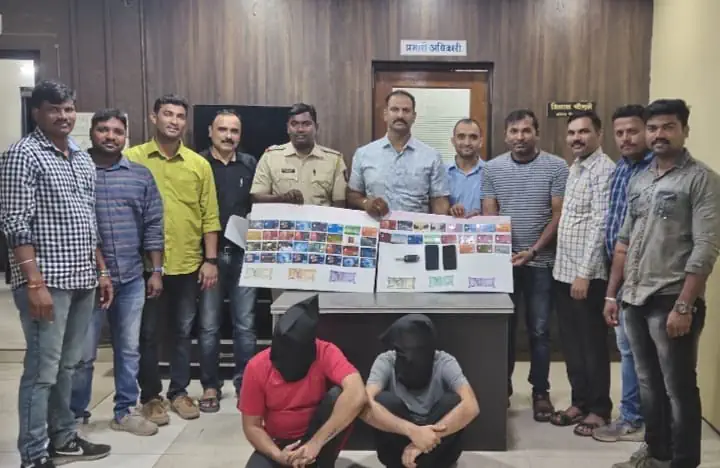 एटीएममध्ये फसवणूक करणारी टोळी पोलिसांच्या ताब्यात