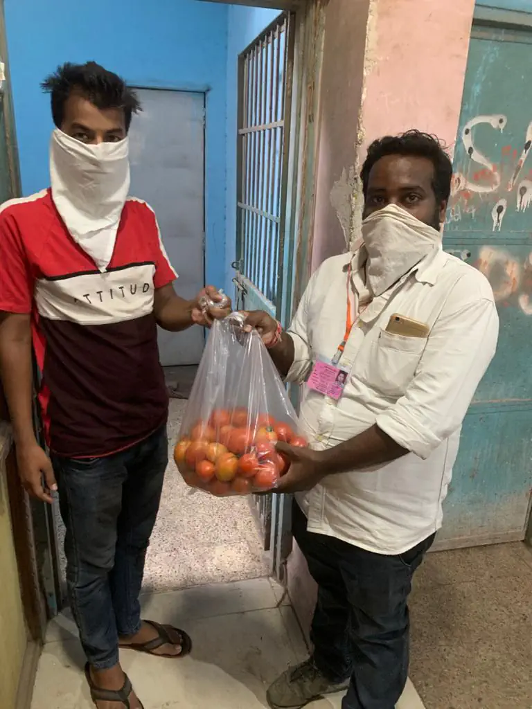 बोईसर मध्ये जीवनावश्‍यक वस्तू घरपोच!