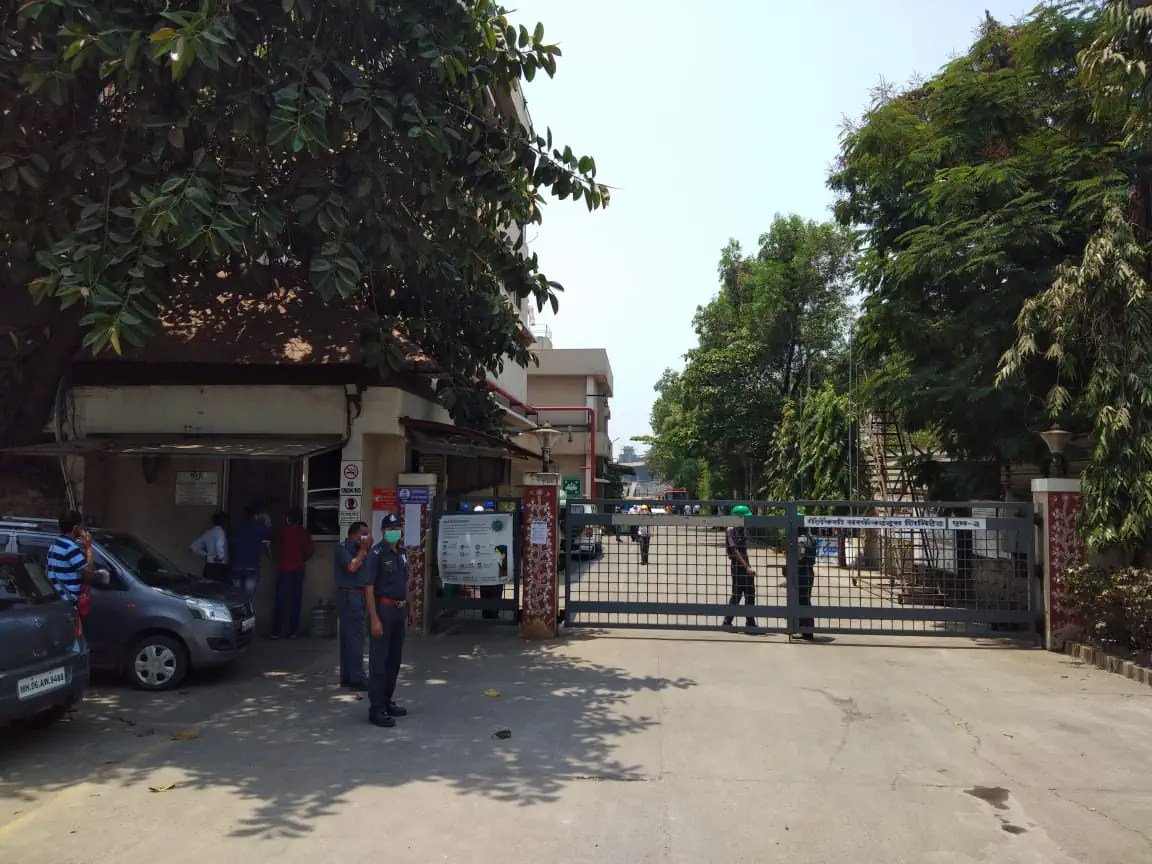 तिघांचा बळी घेणाऱ्या गँलेक्सी व्यवस्थापकावर गुन्हा दाखल!