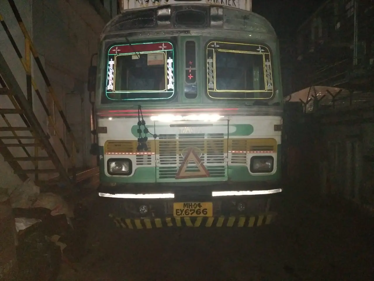 घातक घनकचऱ्याचा साठा सापडलेल्या कारखान्यांकडे प्रशासनाचे दुर्लक्ष