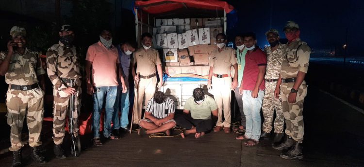 केंद्रशासित राज्यातुन आलेला लाखोचा दारू साठा जप्त