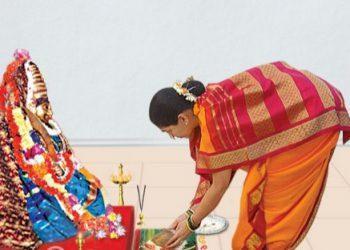 देवीची ओटी कशी भरावी ?