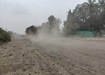 महामार्गावर धुळवड