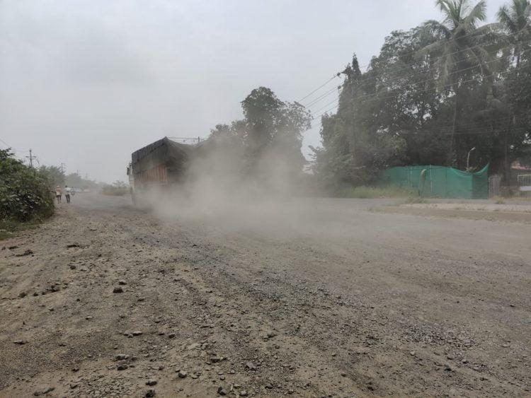 महामार्गावर धुळवड