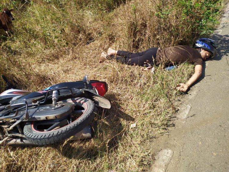 चिल्हार बोईसर रस्त्यावर अज्ञात वाहनाची दुचाकीला धडक