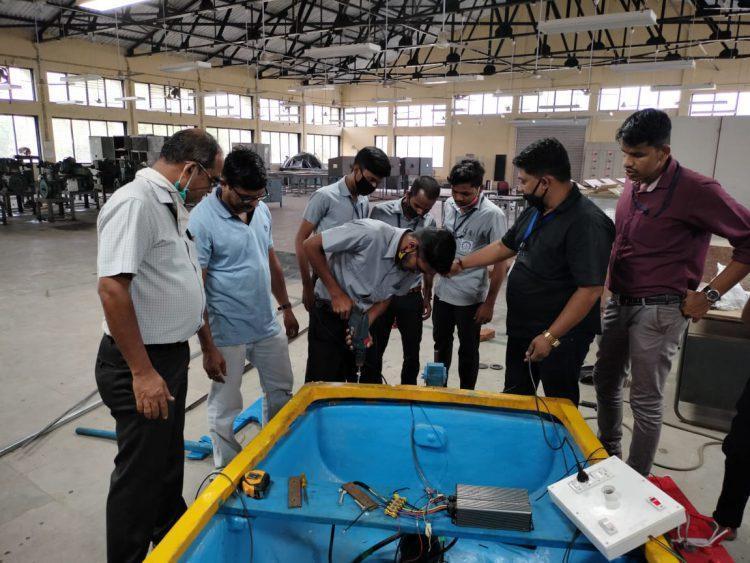 पालघरमध्ये सौर ऊर्जेवर चालणाऱ्या बोटीची निर्मिती