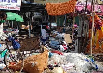 बोईसरमध्ये ठिकठिकाणी कचऱ्याचे ढिगारे