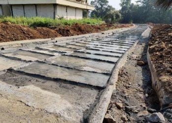 सिमेंट काँक्रीट रस्त्याचे काम बेकायदेशीर ?