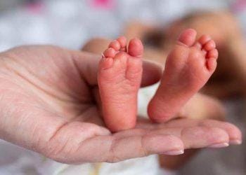 घरातील पाण्याच्या टाकीत टाकून आईनेच केली दीड महिन्याच्या मुलीची हत्या