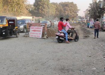अखेर चित्रालय रस्ता रुंदीकरणाला सुरूवात