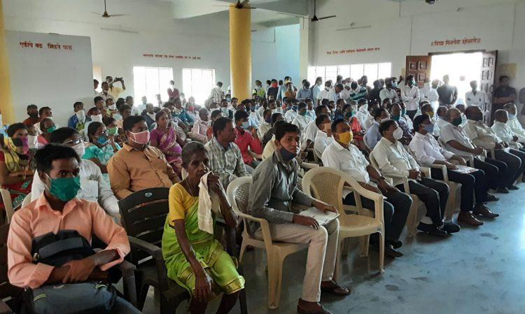 मुंबई बडोदा महामार्गाच्या भूसंपादन प्रक्रियेदरम्यान शेतकऱ्यांना दिल्या जाणाऱ्या दरात तफावत