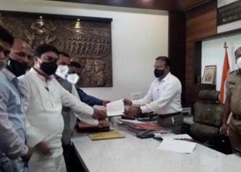 जादूटोणा प्रकरणी मुख्य सुत्रधाराला शोधून अटक करण्याची सेनेची मागणी