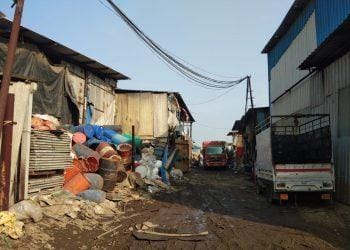 बोईसरच्या भंगारात सोन शोधण्याचा प्रयत्न