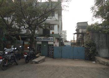 बजाज हेल्थ केअर कारखान्याचे उत्पादन बंद करण्याचे आदेश