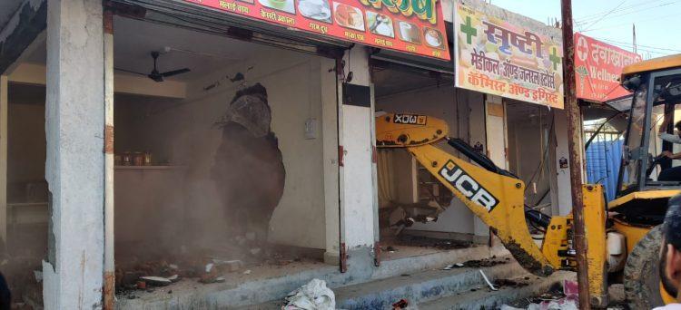 आमदारांच्या पीएच्या नावाने भूमाफियांन साठी फोन