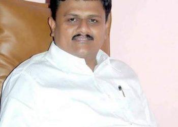 विक्रमगड आमदारांना धोका नेमका कोणापासून