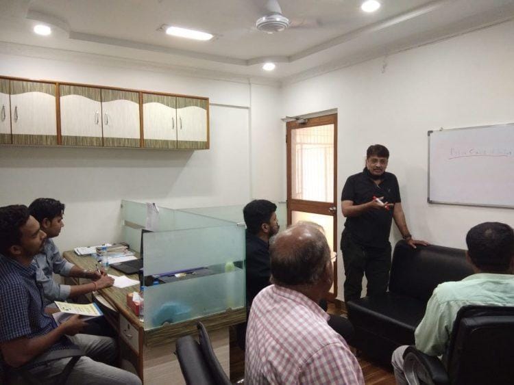 पत्रकार घडविण्यासाठी संजीव जोशींचा पुढाकार