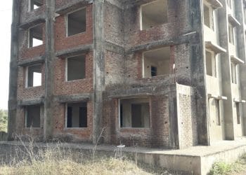गारगांव आश्रमशाळा इमारतीचे बांधकाम रखडले
