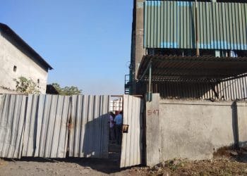 प्रदूषणकारी कारखान्यांवर प्रादेशिक अधिकाऱ्याकडून सोईनुसार कारवाई