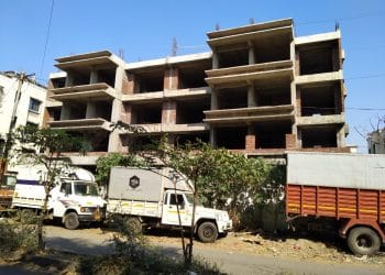 राखीव भुखंड विकणारा ओत्सवाल विकासक जोमात