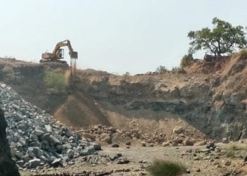 वेवजीत बेकायदा खदाण उत्खननाचा सपाटा