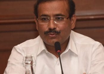 लॉकडाऊन ऐवजी कठोर निर्बंध