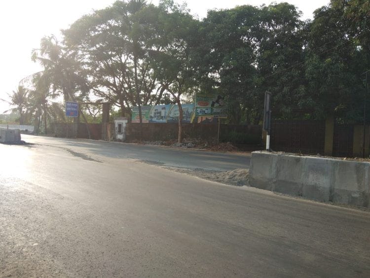 सुसज्ज रस्ता बनला धोकादायक