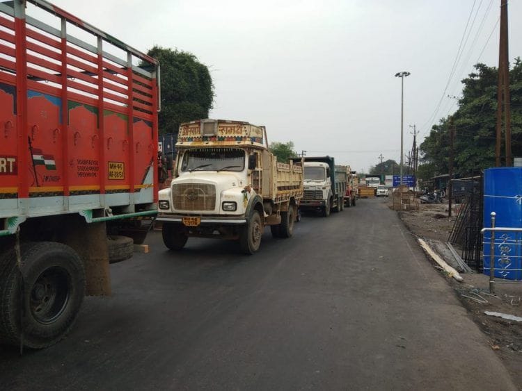 बेटेगाव चौकीवर वाहतूक कोंडी