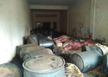 तारापूरचे घातक रसायन कोळगावच्या गोदामात