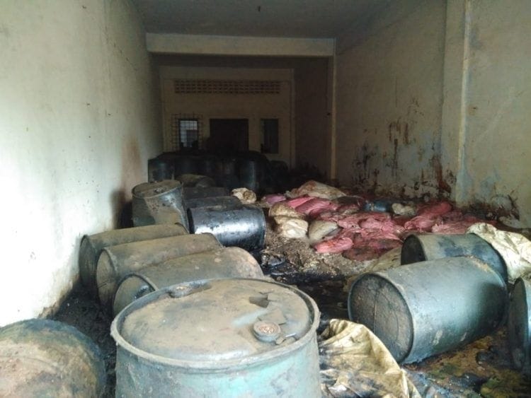 तारापूरचे घातक रसायन कोळगावच्या गोदामात