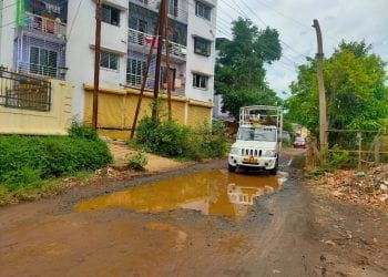वाड्यात रस्त्यांची दुरावस्था कायम