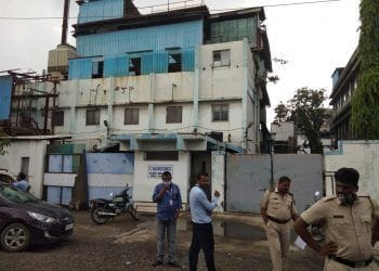 बजाज हेल्थ केअरचे बेकायदेशीर रसायन वाहतूक सुरूच