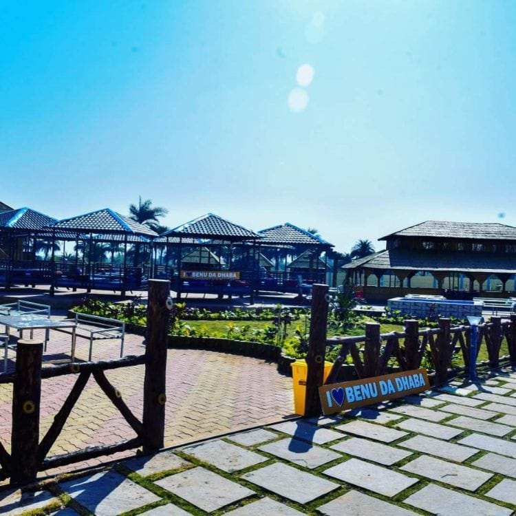 अनधिकृत ढाब्यावर महसूल विभागाचे दुर्लक्ष