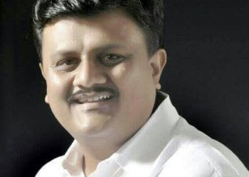 सुनील भुसारा हवेत..