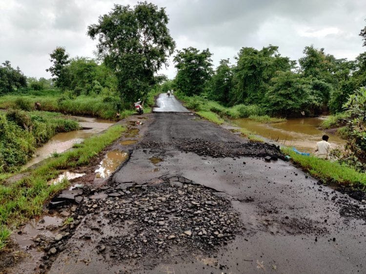 गारगाव ते शिलोत्तर मार्गाची दुर्दशा