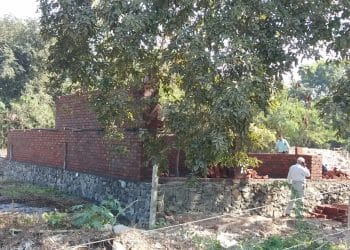 पास्थळ मध्ये अनधिकृत बांधकामात तेजीत!