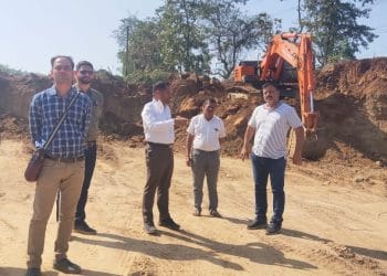 बेकायदेशीर मुरुड उत्खनन प्रकरणात तहसीलदार देवमाणूस