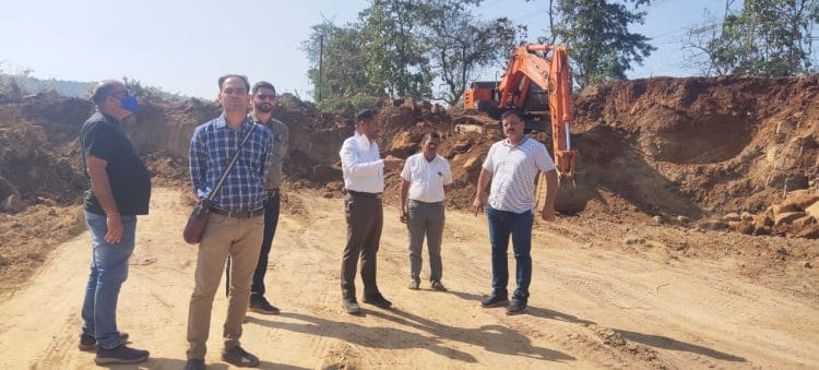 बेकायदेशीर मुरुड उत्खनन प्रकरणात तहसीलदार देवमाणूस