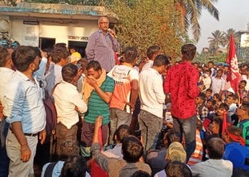 मुजोर विराज उद्योजका विरोधात कामगार आक्रमक