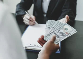 तलासरीचा लाचखोर मंडळ अधिकारी ताब्यात