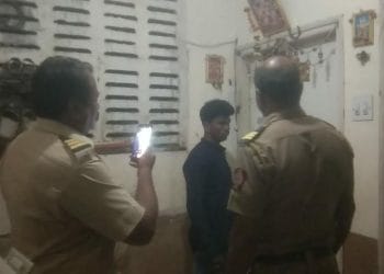 पत्रकारामुळे गांजा माफिया पोलिसांच्या ताब्यात