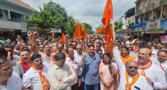 एकनाथांच्या आशिर्वादाने अध्यक्ष झालेल्या उतरल्या आंदोलनात