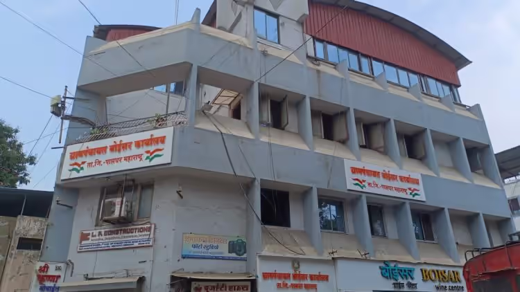 बोईसर मध्ये सत्ताधाऱ्यांनी लुटले ३ कोटी ५० लाख !